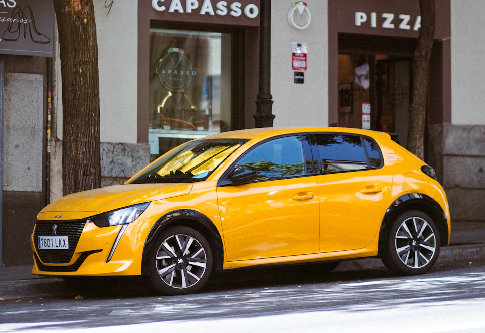 Peugeot 208