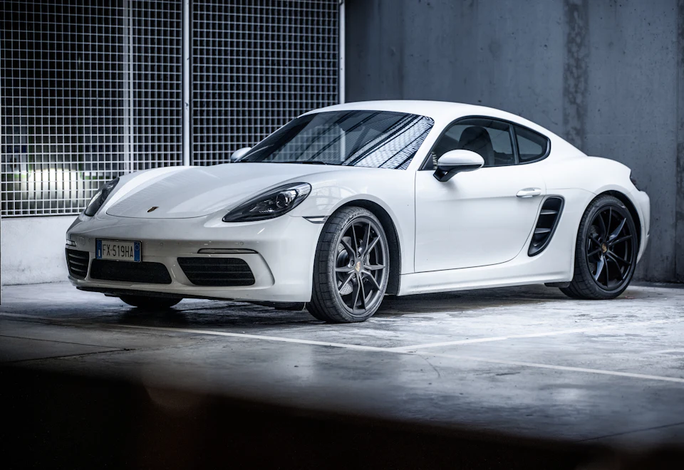 Porsche 718 Cayman